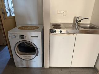 Peaceful 2BR Apartment 15-Min to Ottakring Station - Vienne - 3