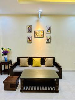 Vietnam Travelers Home 1 with Private Balcony - Hanoi - 8