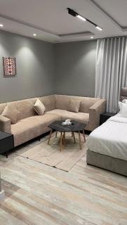 LP121-4 Warm Luxury Studio in Almasiaf - Riad - 0