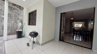 House in Urbanization La Cima IV San Salvador - 1