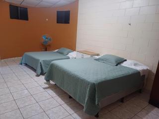 Hotel OHANA - - 1