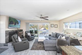 Updated 3Br W- Oceanview Rooftop Deck Steps To Beach By Beachview Rentals - Newport Beach - 0