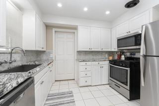 Peaceful Lido Island 3Br Walk To Bay, Beach Shopping By Beachview Rentals - Newport Beach - 1