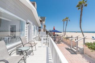 Serene 2Br Oceanfront Cottage W- Patio Stunning Views By Beachview Rentals - Newport Beach - 9