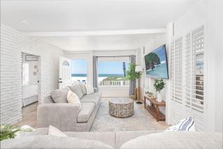 Serene 2Br Oceanfront Cottage W- Patio Stunning Views By Beachview Rentals - Newport Beach - 3