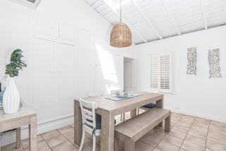 Serene 2Br Oceanfront Cottage W- Patio Stunning Views By Beachview Rentals - Newport Beach - 2