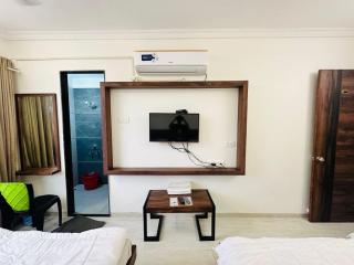 HOTEL SHREE SAI - Shirdi - 8