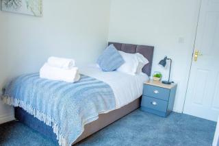 Mesh Accommodation 5 Bedroom Contractor House with Ensuite and Parking - Willesborough - 6
