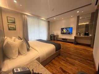 Moksha Riverside Resort - 8