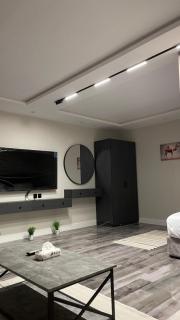LP121-5 Luxury Studio Apartment in Almasiaf - Riad - 3