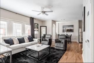 Luxury Apartment in Bricktown Riverwalk - Oklahoma City - 0