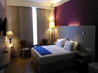 Kharisma Hotel - Madiun - 8
