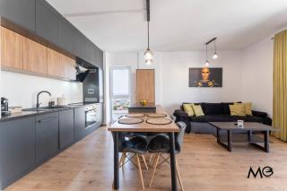 MoHost Nine - Modern Alphaville Stay with Views - 3