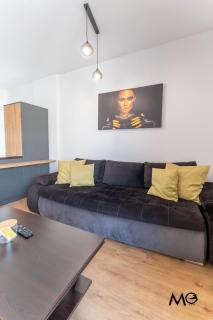 MoHost Nine - Modern Alphaville Stay with Views - 2