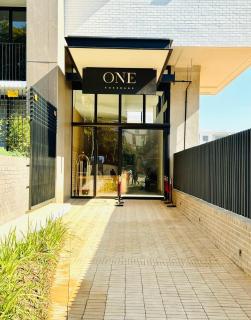 Urban Luxe Stay - 5 Min to Gautrain & Parking - Johannesburg - 6