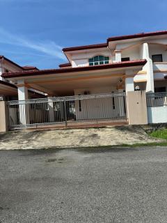 Green Tree Homestay - Miri - 0