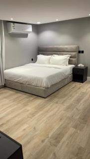 LP121-6 Warm 1BR Apartment in Almasiaf - Riad - 1
