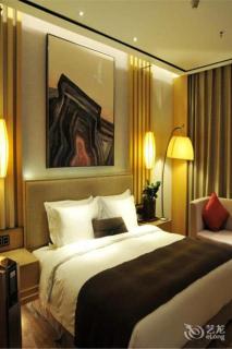 Ramada by Wyndham Zhengzhou East - Zhengzhou - 1