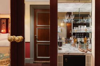 Maxwell Reserve Singapore, Autograph Collection - 1