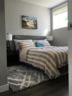 Almost Heaven - Cozy 2BDRM APT near Heritage Park,Spruce Meadows & Banff-SW Calgary - 4