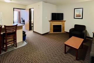 Super 8 by Wyndham Grande Prairie - Grande Prairie - 2
