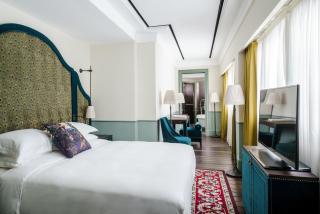 Maxwell Reserve Singapore, Autograph Collection - 3