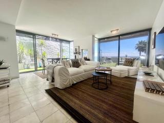 3 bedroom luxurious apartment in Clifton - 9