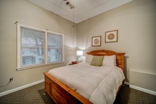 Hibernation Station - Community Amenities Wooded Views - 4