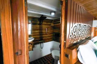Luxury Private Phinisi Sailing in Komodo island - Labuan Bajo - 9