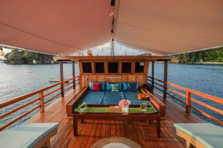 Luxury Private Phinisi Sailing in Komodo island - 4