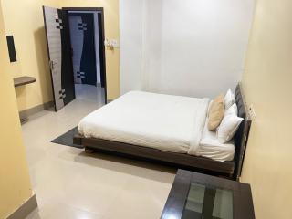 Royal Park Inn Residency 5 km from Assam State Zoo - Guwahati - 6