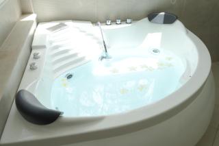 Tranquil 4BR Pool Escape - Villa Funny - 5