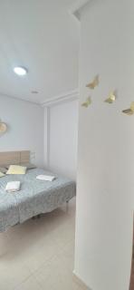 Apartment with queensize bed, Wifi, AC, 5 min walk to the beach - 7