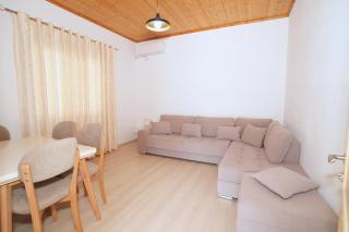 Jons Apartment - Gjirokastra - 5