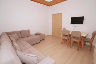 Jons Apartment - Gjirokastra - 6