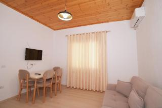 Jons Apartment - Gjirokastra - 4