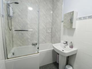 Lady of the Lake Suite - Holyhead - 6