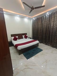 Winsome Inn - Noida - 1