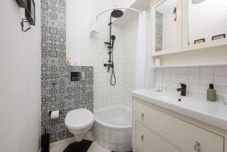 Metro Racławicka Comfy Apartment by BookingHost - Warsaw - 9