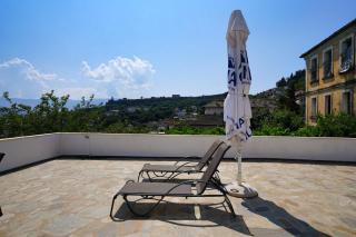 Jons Apartment - Gjirokastra - 8