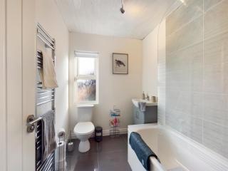 It's Broadway Baby! Great house close to City Centre - Belfast - 5