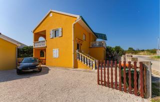 Stunning Apartment In Razanac With Wifi - Ražanac - 4