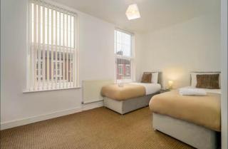 The Red Retreat, 7 Separate Beds, Garden, Free Parking - Crosby - 2