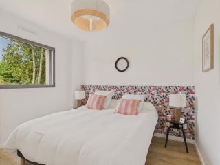 Jolie maison familiale pour 8 avec jardin - 6