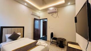 Hotel Airdrome Inn - Bangalore - 1