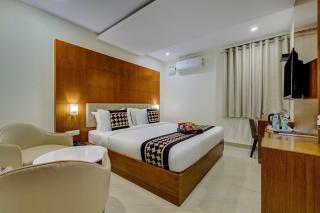 Collection O DTU Rohini Formerly Hotel Golden - New Delhi - 5