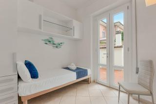 GOLDEN LUXE - Sunset by the Sea - 1