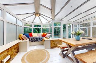 Bright 2 Bed With Patio & Backyard on Victoria Park - Londra - 2