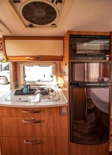 ATHENS MOTORHOME park ΗΥΜΕR exis cl camper - - 4