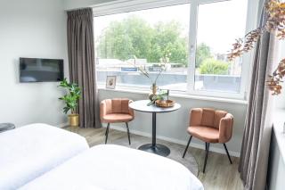 Fast Wifi, En Suite Bathroom - Maison Lux - Raamsdonksveer - 2